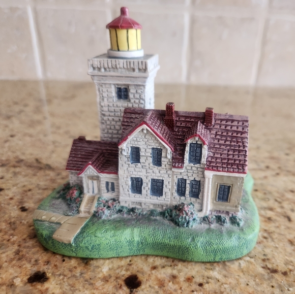 Two Spoontiques Lighthouses, Chatham Light and Thirty Mile Point - Picture 4 of 9